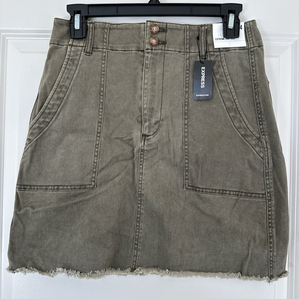 Express High Waisted Twill Mini Skirt (Brand new, never worn, tags on)